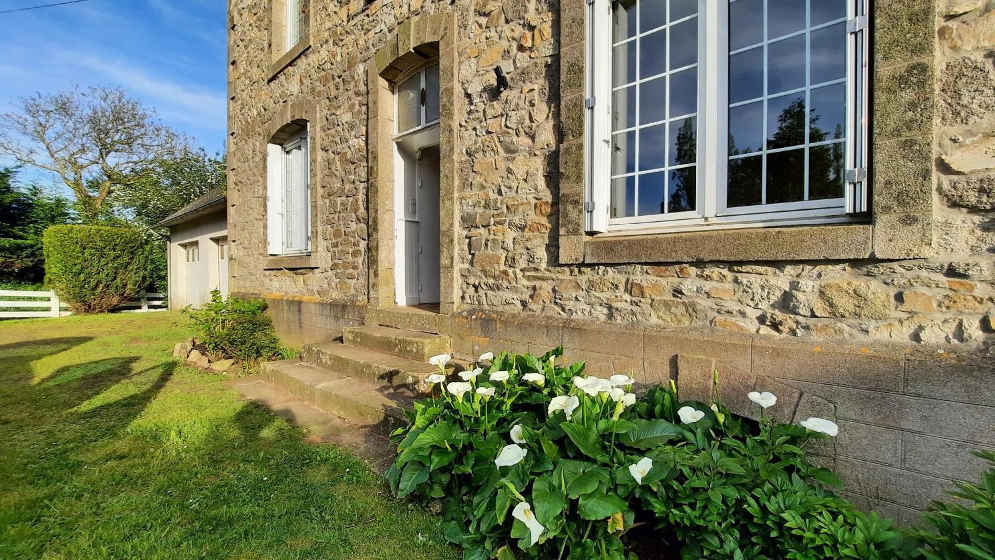 Jolie Maison De Campagne A 2Km De La Mer Plomodiern Exterior foto
